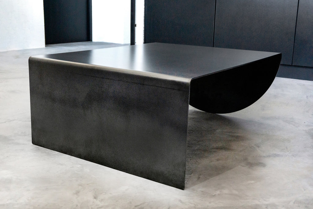 Asymmetrical coffee table - B E N T