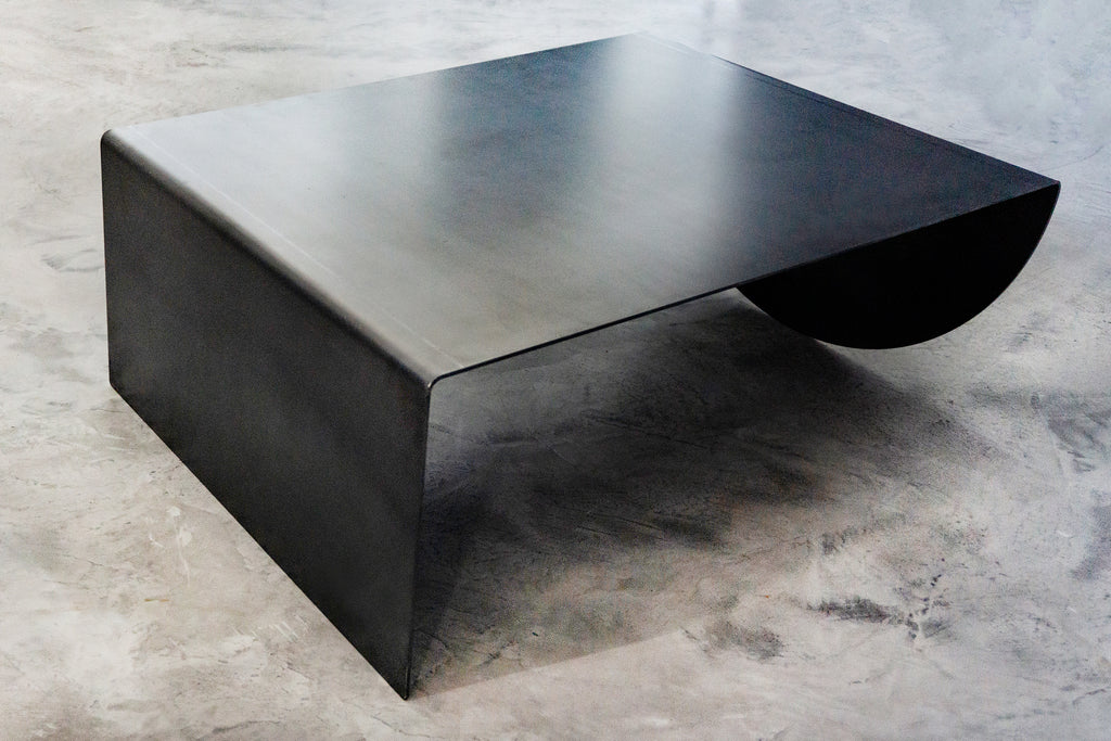 Asymmetrical coffee table - B E N T