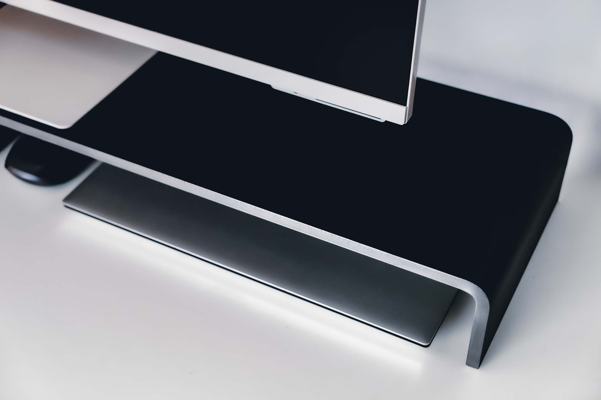 Maestro Riser Heavy-Duty Dual Monitor Riser– B E N T