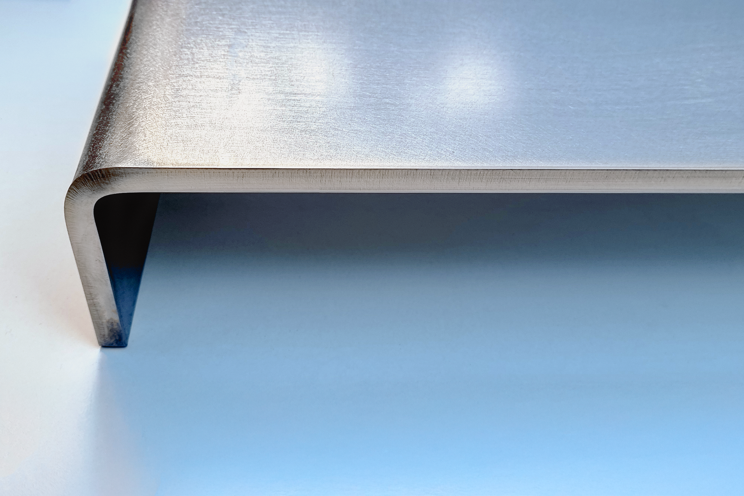 Heavy-Duty Dual Monitor Riser– B E N T